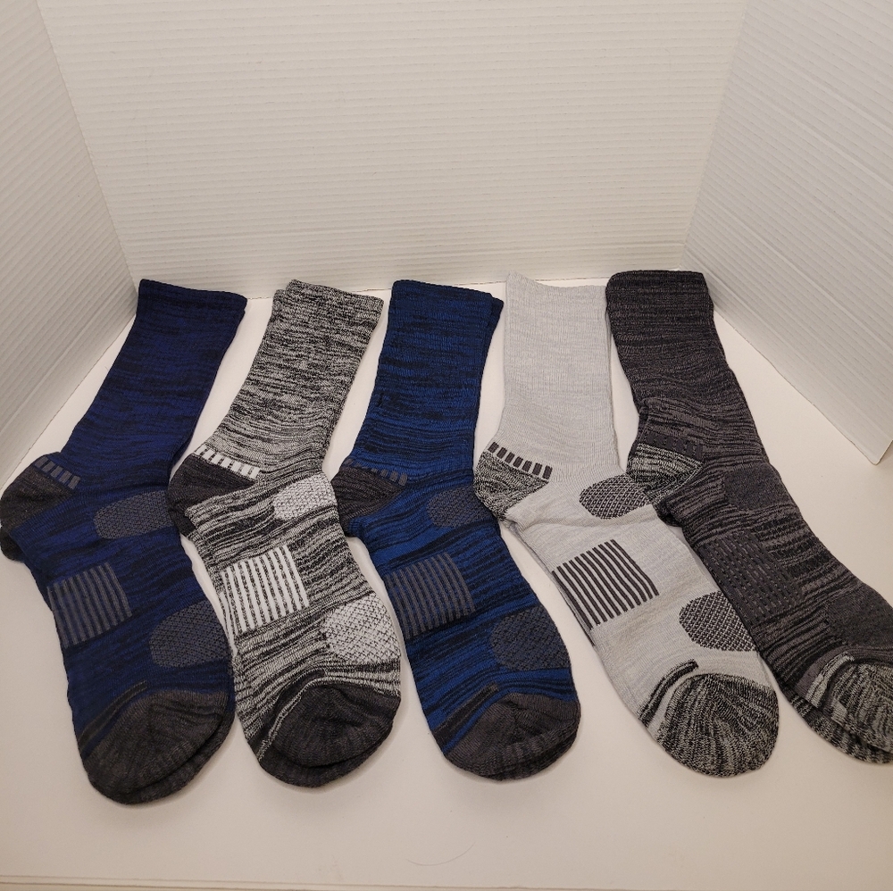 Men's Assorted Color Socks Set Five Pairs Moisture Wicking NIP